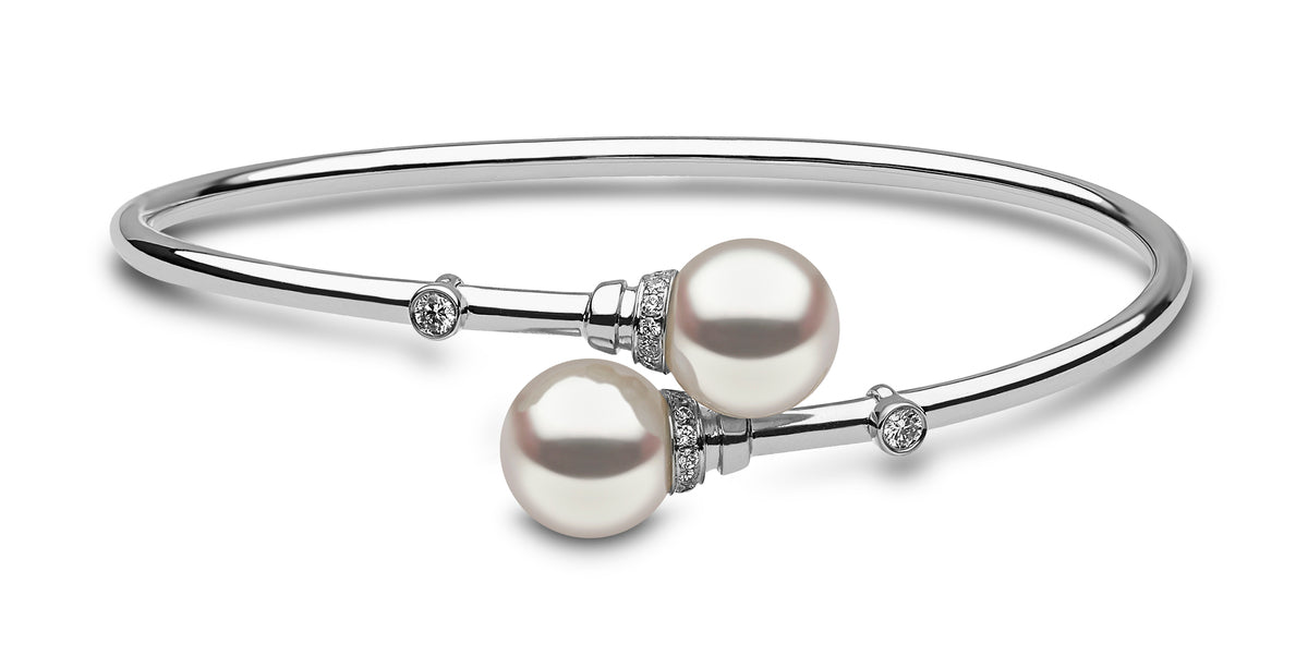YOKO London 18ct White Gold Cultured Freshwater Pearl & Diamond Bangle