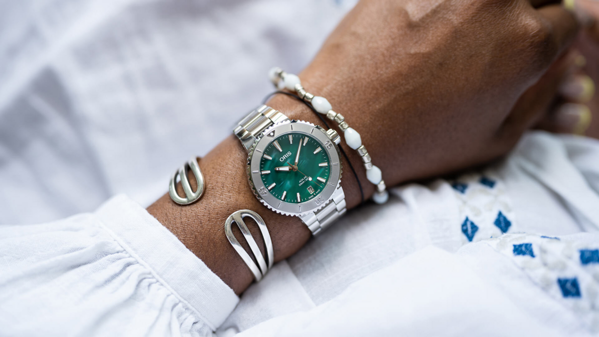 ORIS X BRACENET Aquis Green Dial Stainless Steel Womens 36.5mm Watch