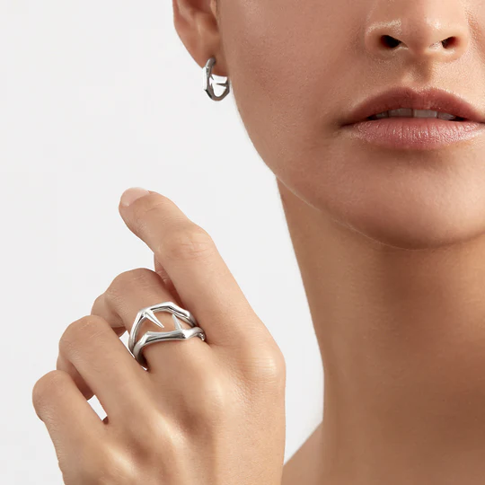 Shaun Leane Sterling Silver Blackthorn Ring BT001.SSNARZO