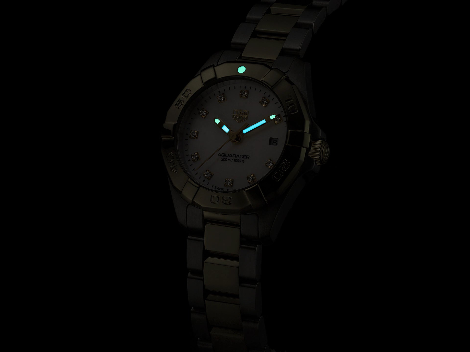 TAG Heuer Aquaracer Mother of Pearl Diamond Set Dial Two Tone Womens Quartz 27mm Watch WBD1422.BB0321