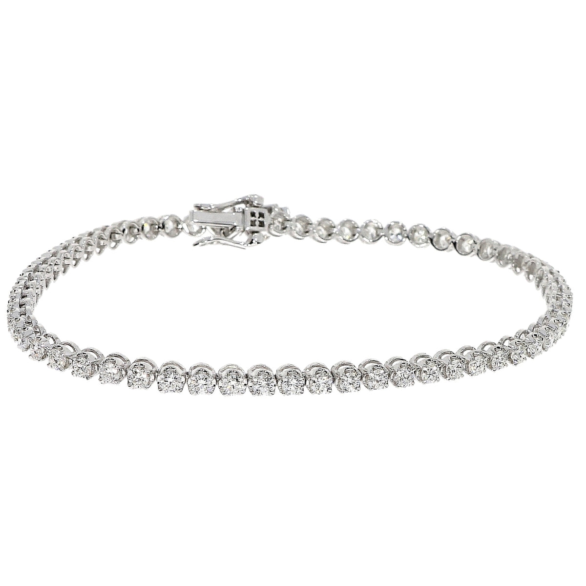 18ct White Gold 2.64ct Diamond Claw Set Line Tennis Bracelet