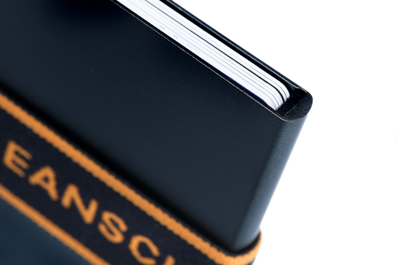 LEANSCHI Tech Wallet V2 Black & Orange Aluminium RFID Safe Credit Card Holder