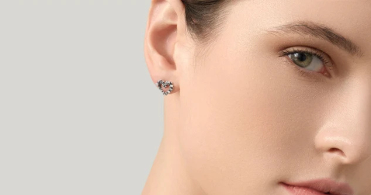 Delivery and aftercare for your stud earrings