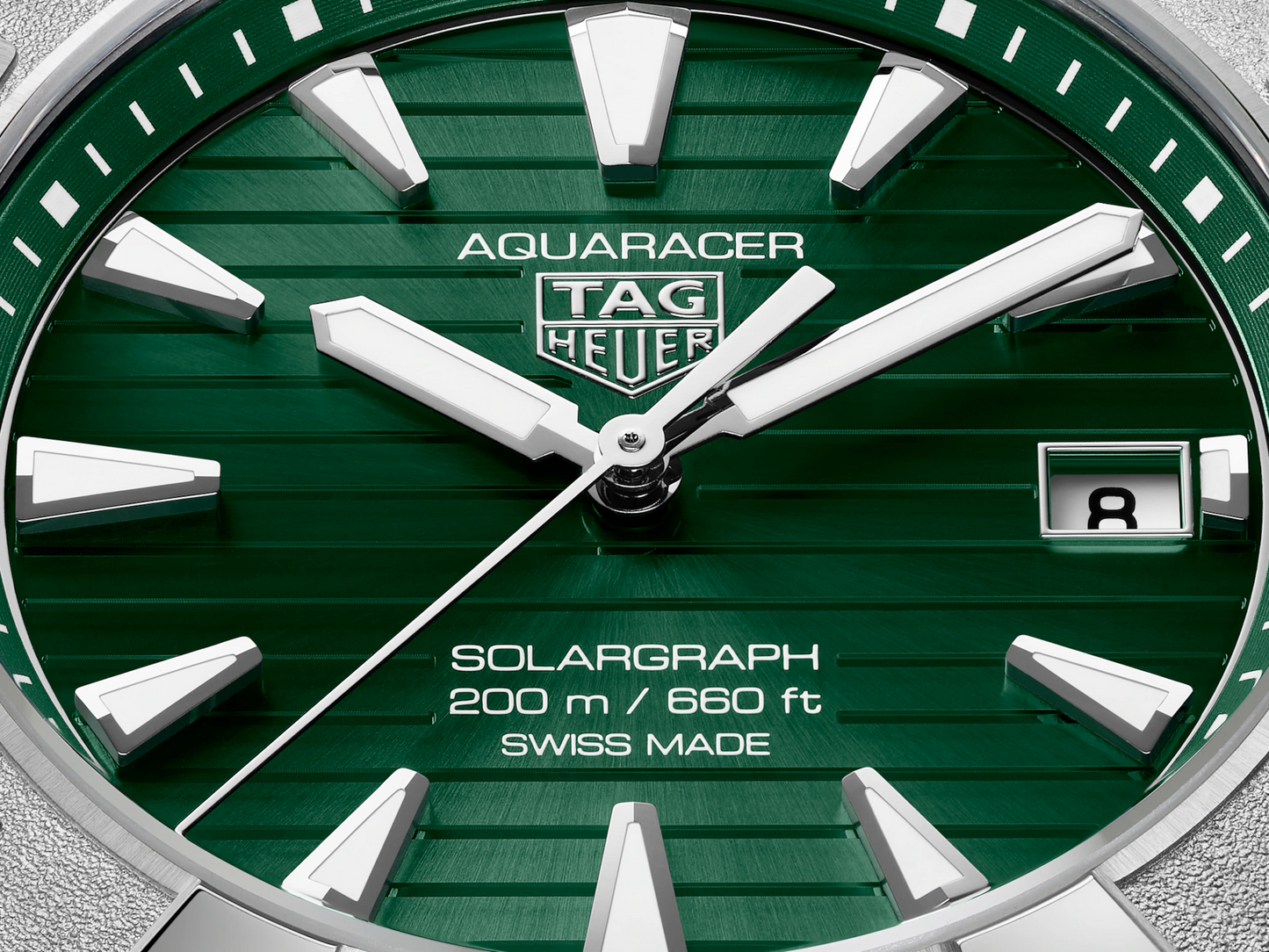 TAG Heuer Aquaracer Professional 200 Solargraph Green Dial Stainless Steel Mens Quartz Watch WBP1118.BA0047