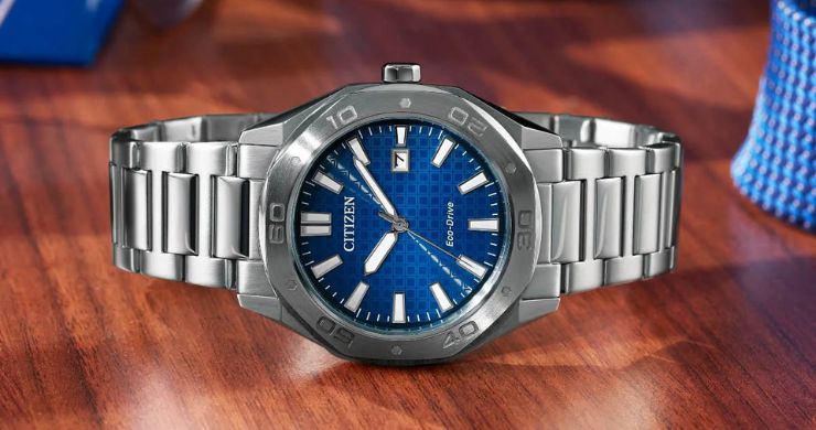 Citizen watches with free UK tracked delivery and straightforward returns