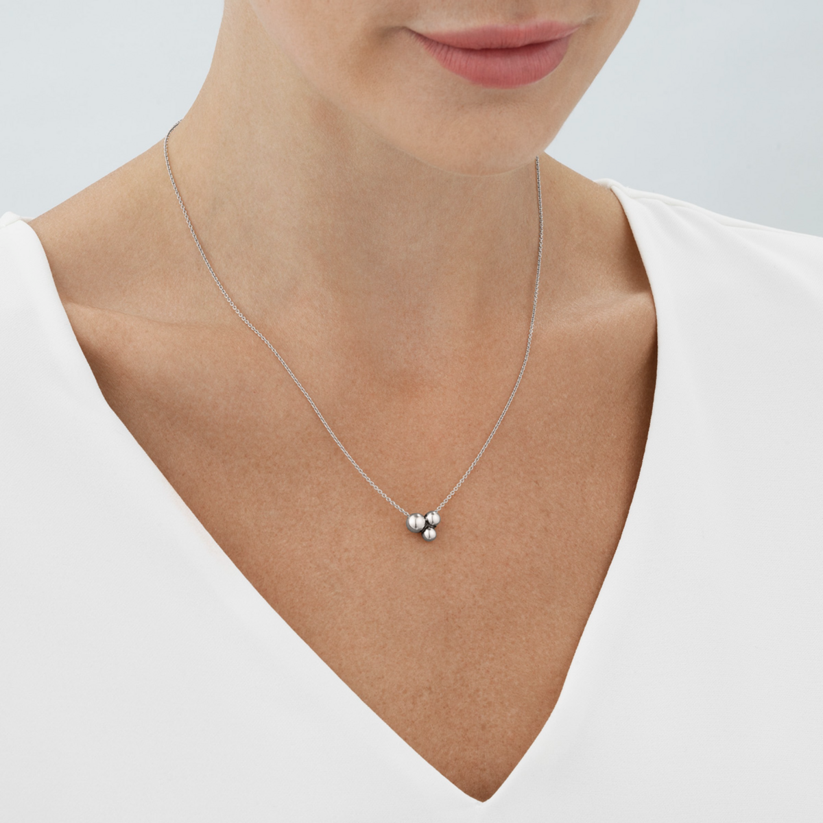 Georg Jensen MOONLIGHT GRAPES Sterling Silver Pendant Necklace 10014437