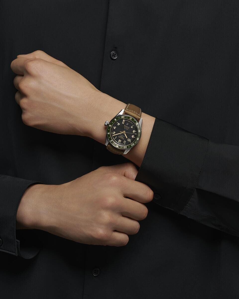 liiintime様 Longines Spirit Zulu Time Anthracite Dial/Green Bezel Stainless