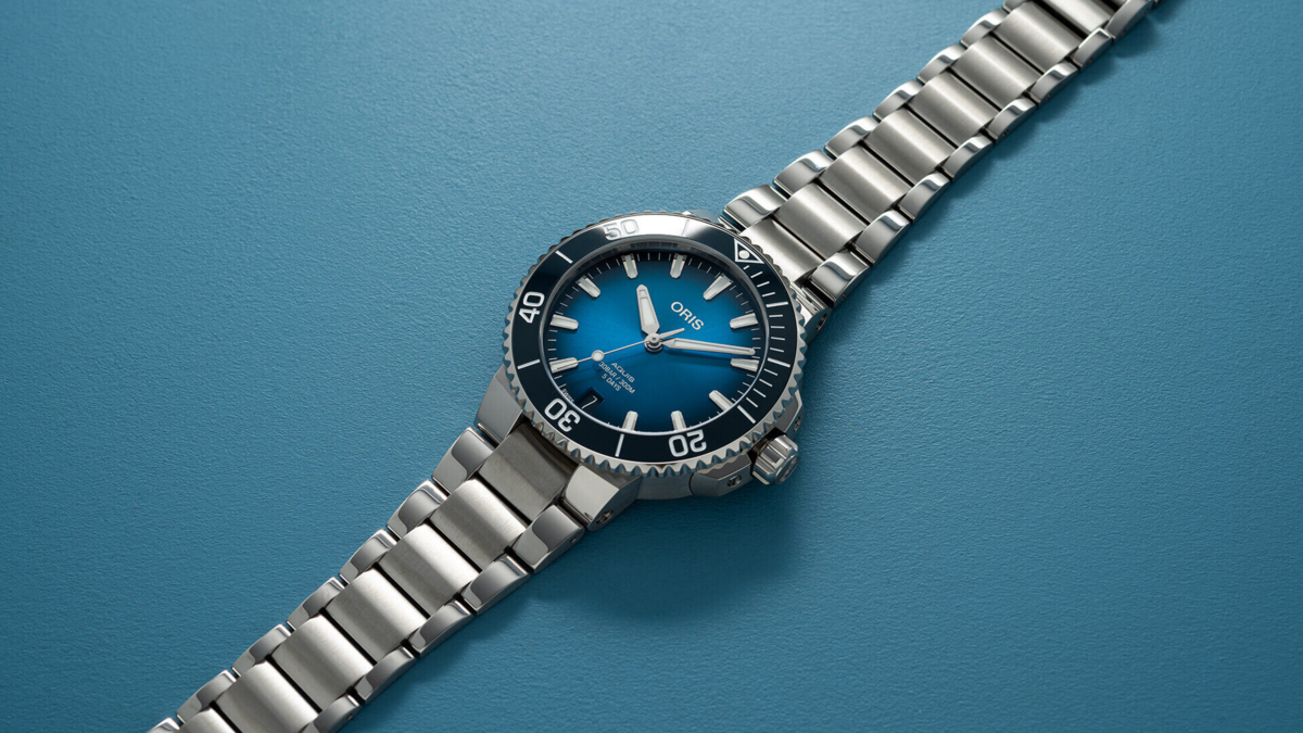 Oris Aquis Date Calibre 400 Blue Dial Stainless Steel Mens 41.5mm Watch