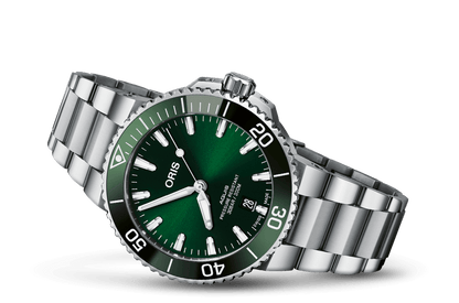 Oris Aquis Date Green Dial Stainless Steel Mens 41.5mm Watch