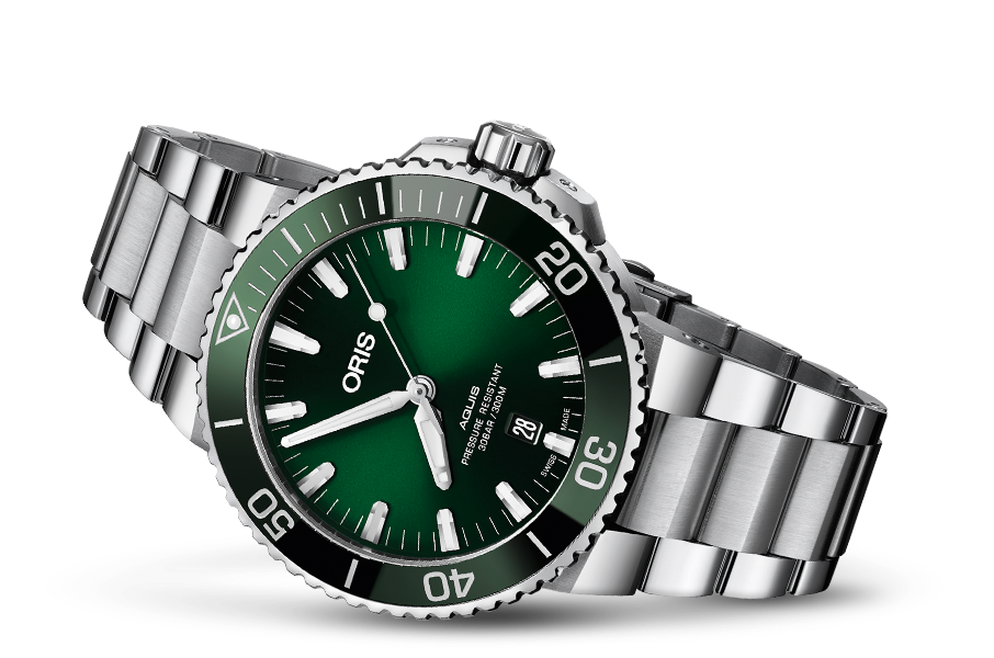 Oris Aquis Date Green Dial Stainless Steel Mens 43.5mm Watch