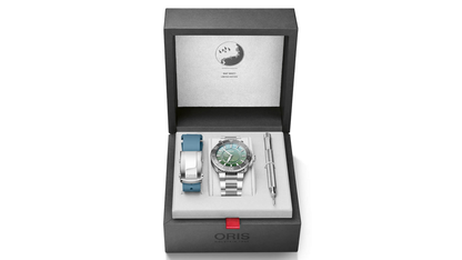 Oris Aquis Small Second Dat Watt Limited Edition II Green Dial Stainless Steel Mens Watch