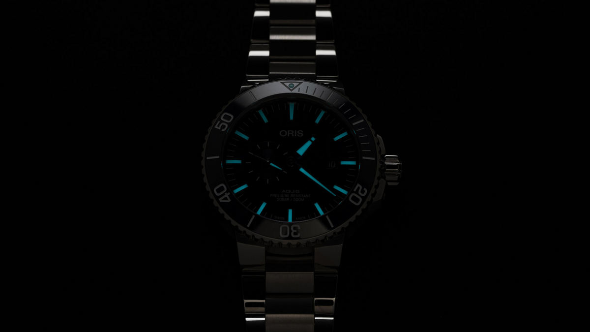 Oris Aquis Small Second Date Blue Dial Stainless Steel & Rubber Mens  Watch