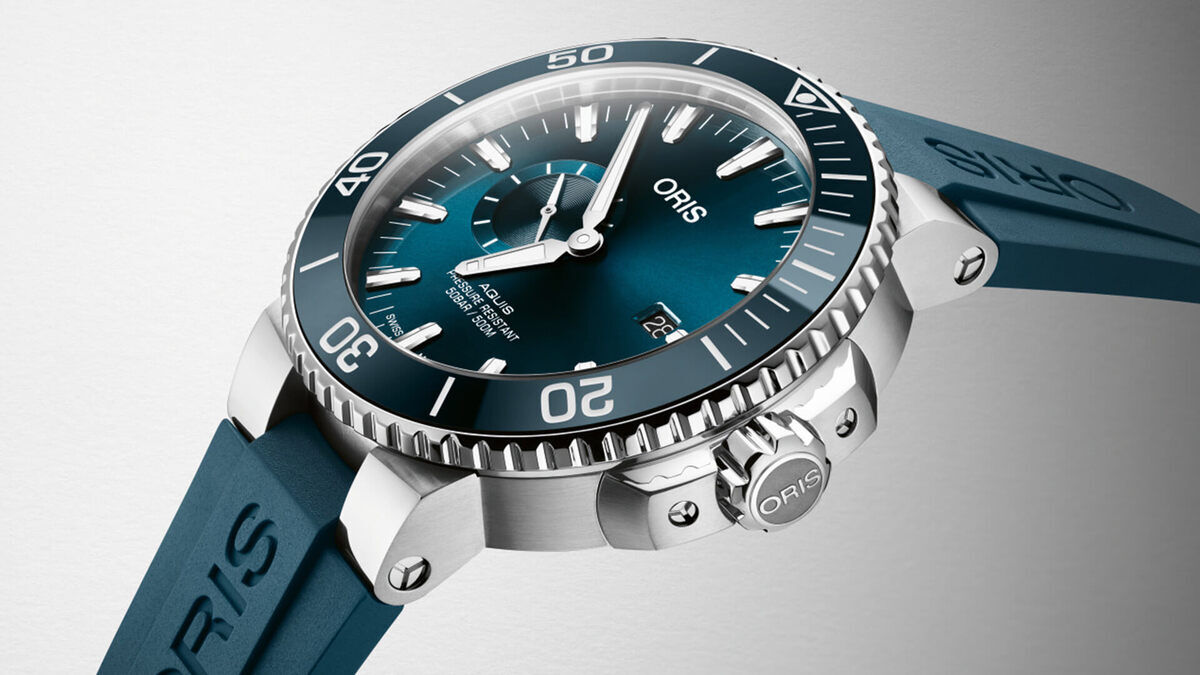 Oris Aquis Small Second Date Blue Dial Stainless Steel & Rubber Mens  Watch