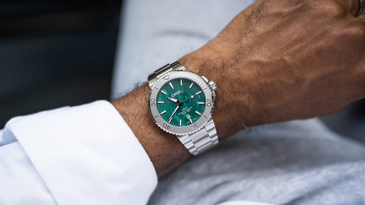 ORIS X BRACENET Aquis Green Dial Stainless Steel Mens Watch