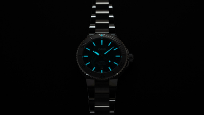 ORIS X BRACENET Aquis Green Dial Stainless Steel Mens Watch