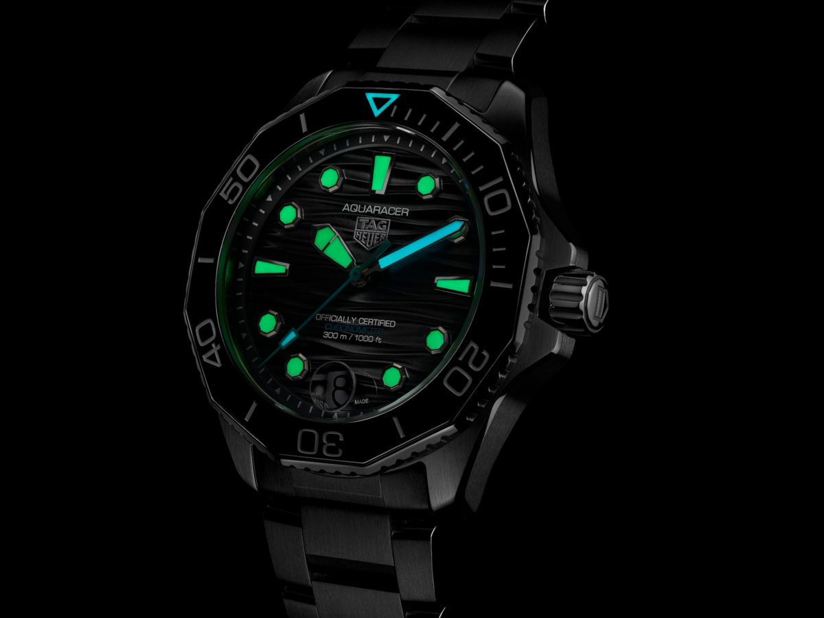 TAG Heuer Aquaracer Professional 300 Date Black Dial Stainless Steel Mens Watch  WBP5110.BA0013 