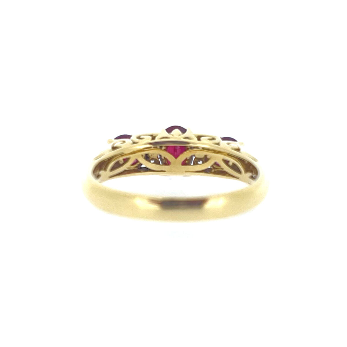 18ct Gold Claw Set Ruby & Diamond Set Victorian Style Carved Side Dress Ring