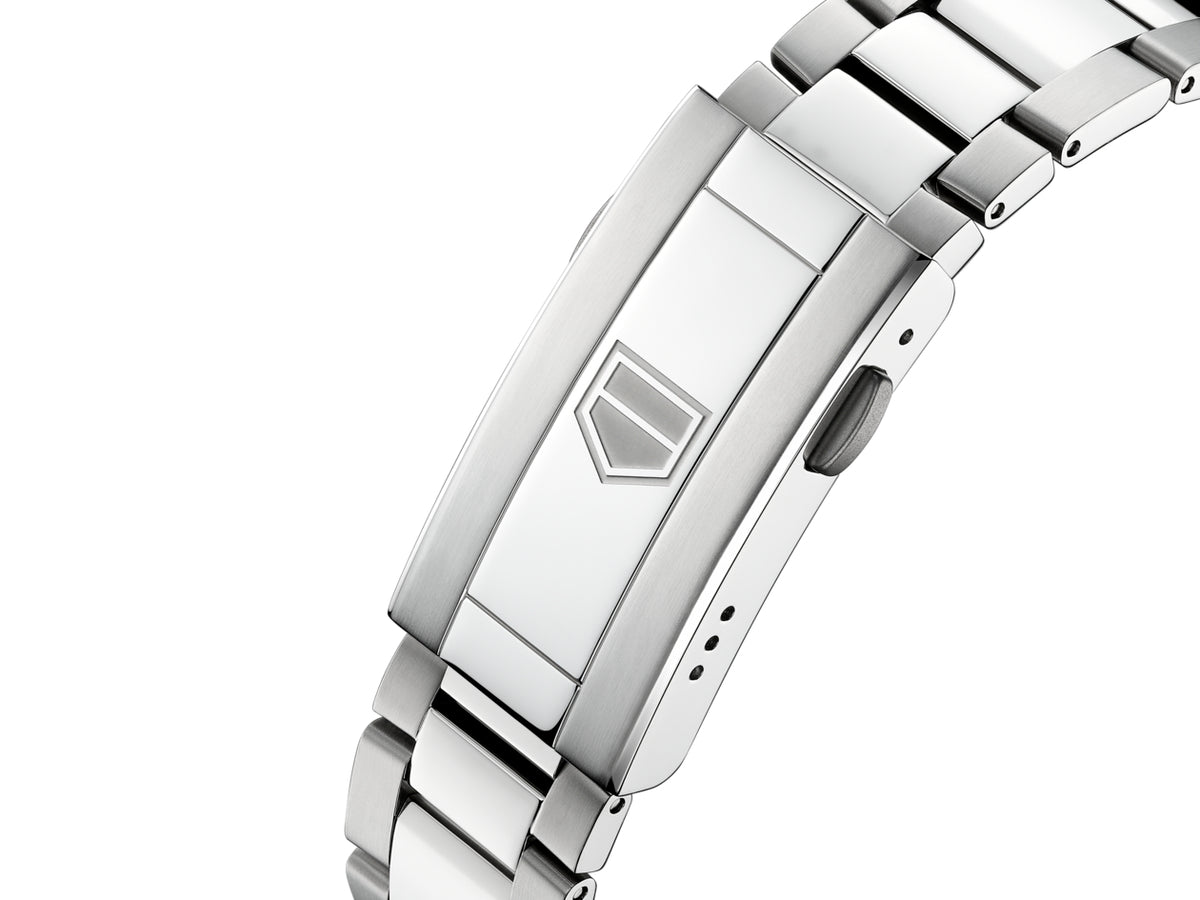 TAG Heuer Aquaracer Professional 200 Black Dial Stainless Steel Mens Quartz Watch WBP1110.BA0627