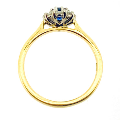18ct Gold Oval Sapphire & Diamond Set Cluster Ring