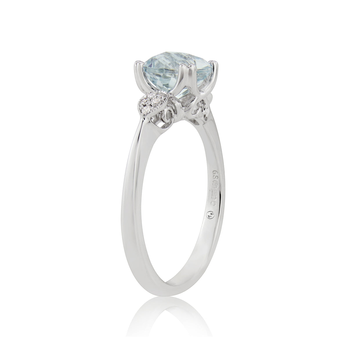 9ct White Gold Oval Aquamarine & Diamond Set Ring