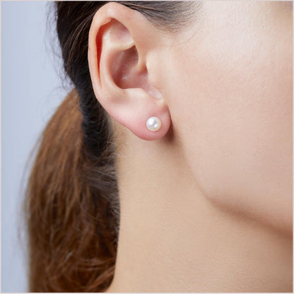 YOKO London 18ct Gold 6mm Cultured Freshwater Pearl Stud Earrings