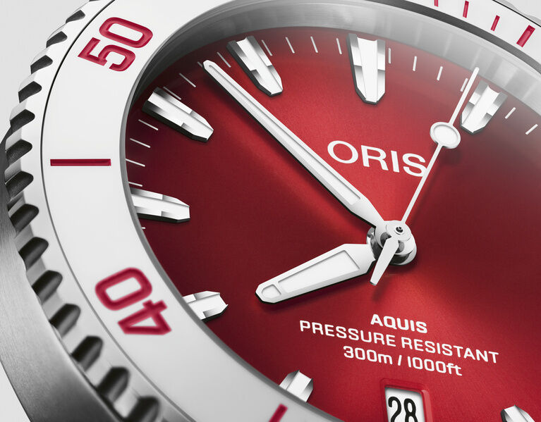 Oris Aquis Date Taste of Summer Red Dial Stainless Steel Mens 41.5mm Watch